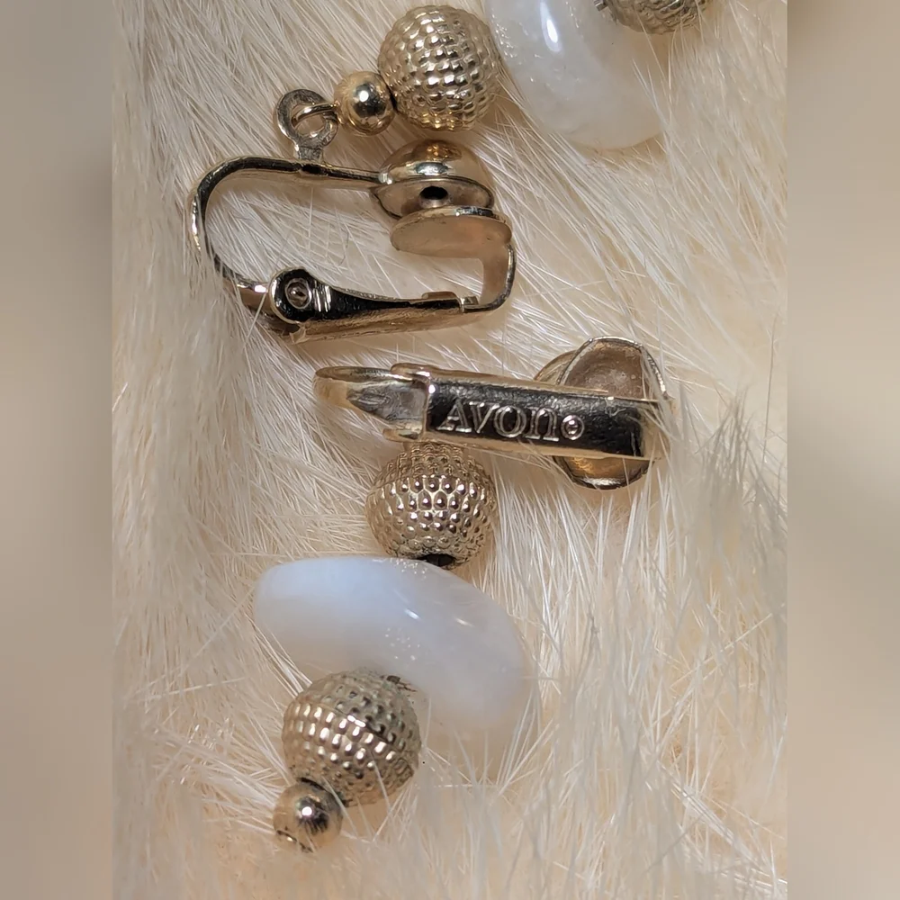 🤍 Avon Vintage Earrings Dangle Agate Stone Clip On 1.25